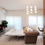 Elegante Appartamento Con 3 Camere Da Letto Vicino Il Centro